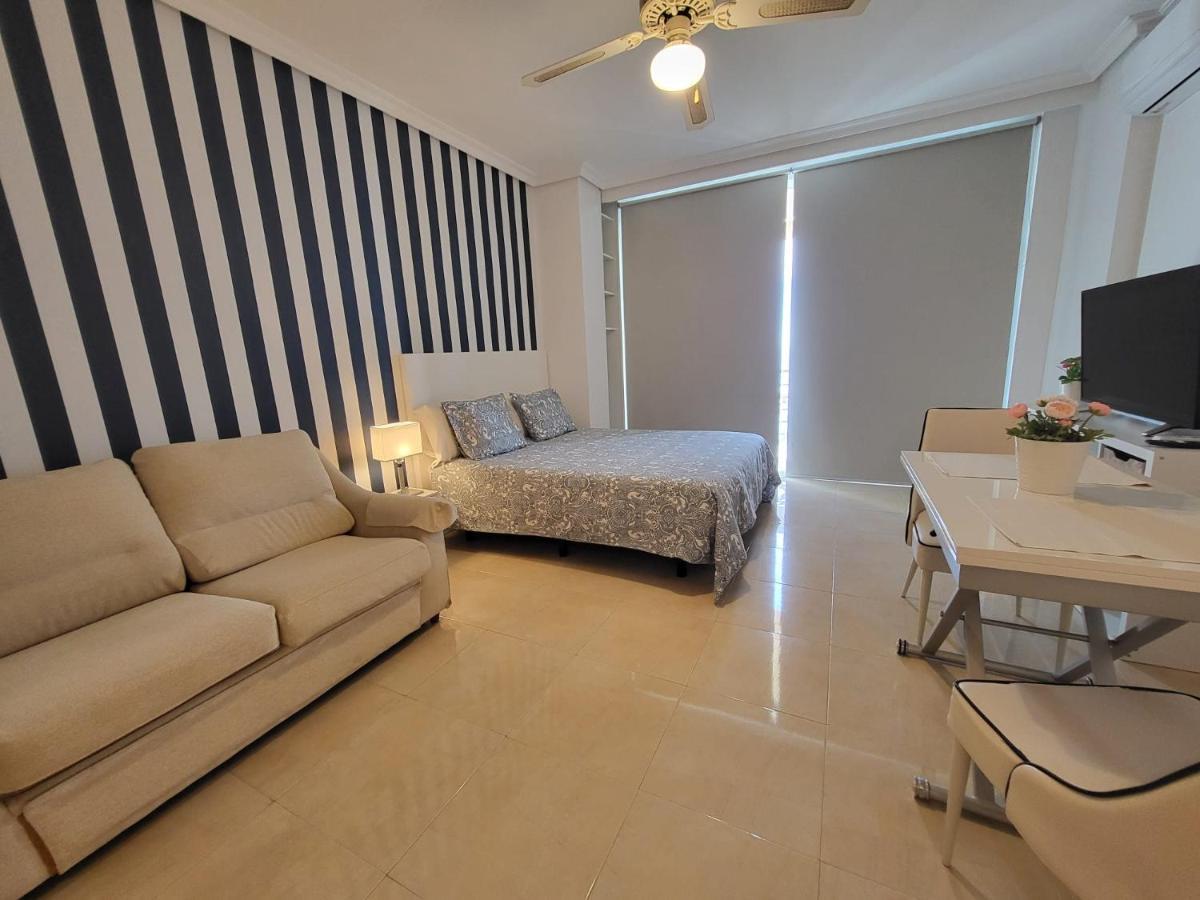 El Espigon De Santa Clara Apartment Torremolinos Ngoại thất bức ảnh